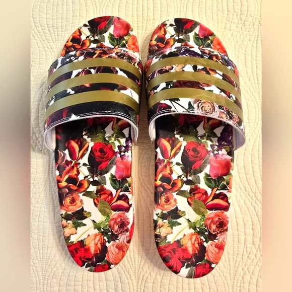 NWt Adidas Adilette Comfort Floral Slip On Slides / Slippers - Picture 3 of 6
